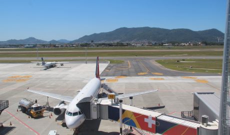 Malha aérea essencial de maio em Florianópolis mantém média de voos
