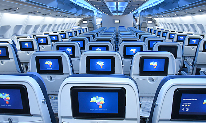 vista interna do avião da Azul - Picture of Azul - Tripadvisor