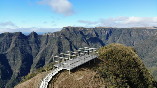 Preferências de viagens do turista brasileiro nunca oscilou tanto diante da pandemia